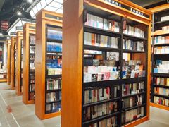 -西西弗书店&矢量咖啡(凯德晶萃广场店)