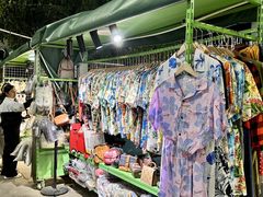 -三亚火车头万人海鲜广场