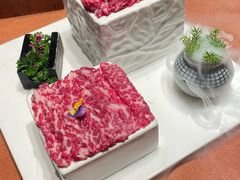 -左庭右院鲜牛肉火锅黑金店(陆家嘴中心店)