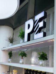 -PE SALON 
