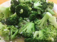蒜蓉西兰花-辉记潮汕海鲜砂锅粥(市桥店)