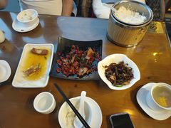 -隔壁老王·家常云南菜(花巷店)