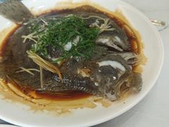 -覃记海鲜美食餐厅
