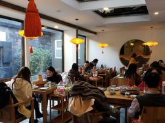 大堂-毛辣果·贵州红酸汤牛肉火锅(西单店)