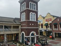 -王府井奥莱临潼小镇(临潼店)