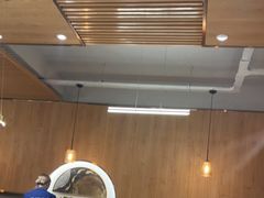 大堂-围炉肉舍•炭烤活鳗•丹东海鲜烤肉(步行街店)