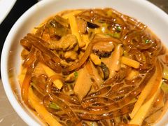 沙蒜烧豆面-新荣记(BFC外滩金融中心店)