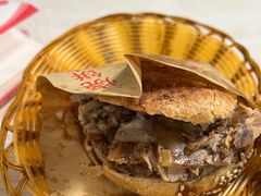 -洪峰浩老北京烧饼夹肉(角门路店)
