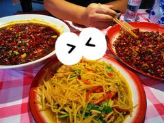 -思博半步颠小酒馆(梦时代店)