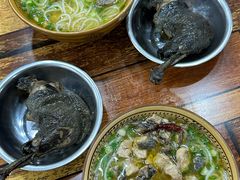 鸡汤米线-正宗李家土鸡米线店