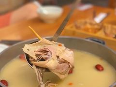 -汤宴·参须肚包鸡(南京路店)