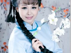 沈芳-九月鹰飞汉服摄影工作室