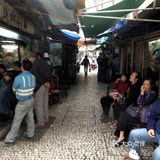 无比安静。可能大家都在赌场也说不定