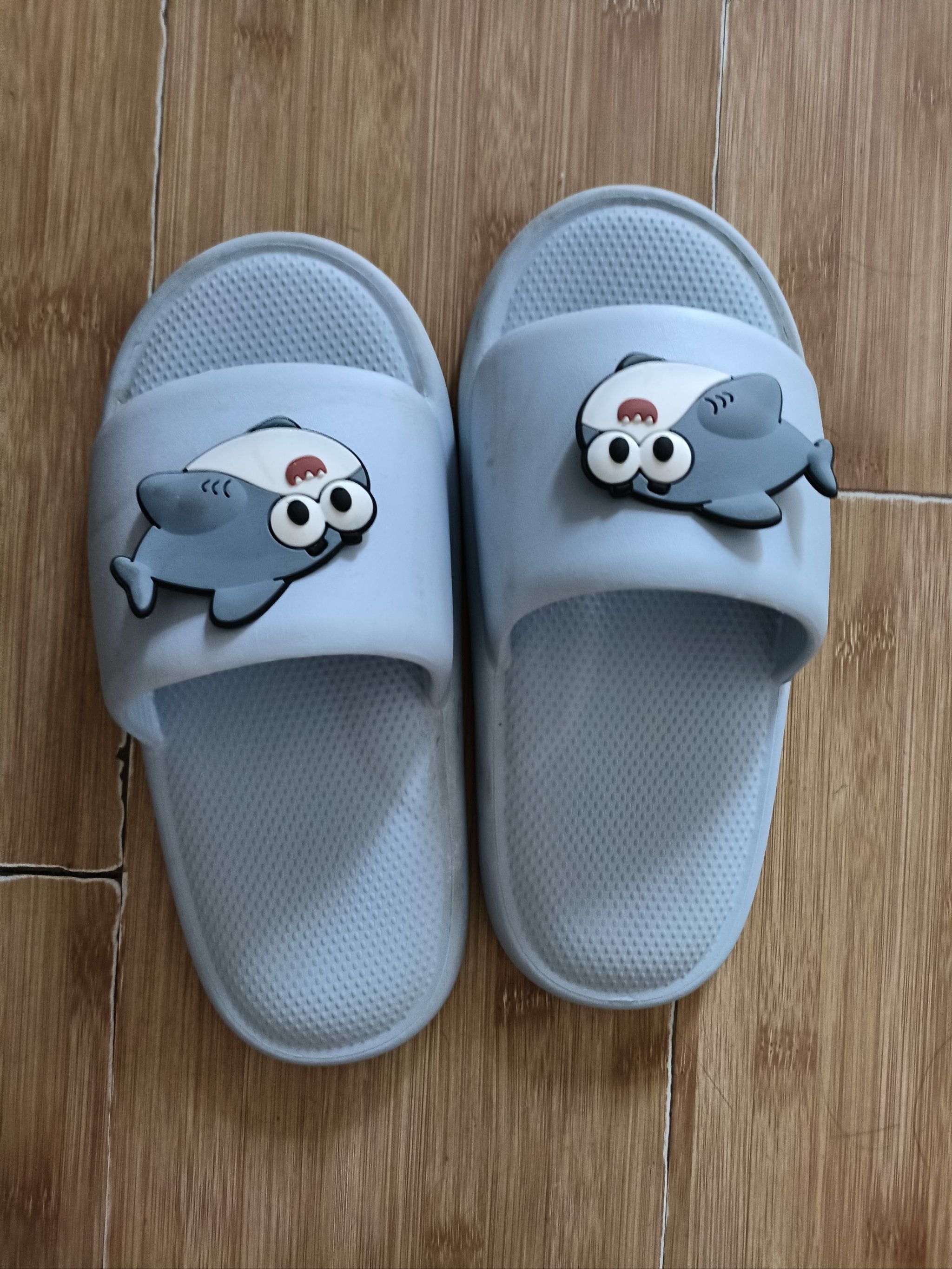 潮流必备 卡通拖鞋穿搭