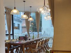 -Mark&Mars Restaurant