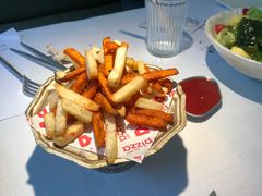 -春树下·树屋花房西餐厅(罍街AS1980店)