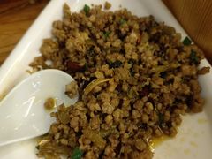 云南酸菜炒肉沫-滇香肴·云南菜蒸汽石锅鱼(云南北路店)