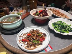 -吴越荣记苏州菜·松鼠桂鱼100%活鱼现做(斜塘老街店)