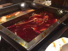-百年川椒重庆老火锅(光谷店)
