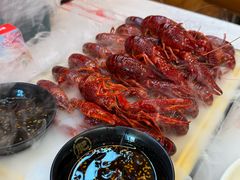 -肥肥虾庄·金牌油焖大虾(汉街SKP店)