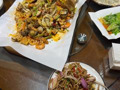 -东来菜馆•手抓海鲜家常菜•海鲜锅贴(鸽子窝店)