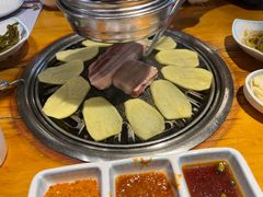 -唯成•韩国炭火烤肉 유성고기