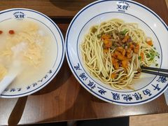 武汉热干面-文叔·湖北名小吃·小龙虾(华强北店)