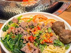 -来龍儿鲜切牛肉自助老火锅
