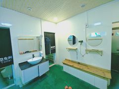 -花样年华游泳馆·游泳培训基地