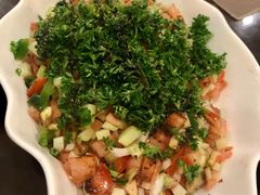 特色土耳其蔬菜沙拉配洋葱-苏坦土耳其餐厅(白云宾馆店)
