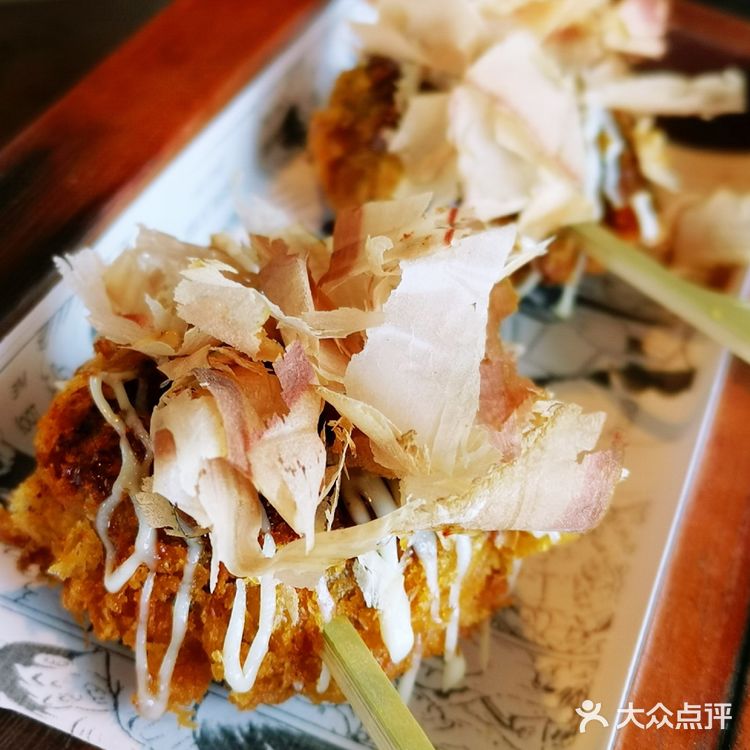 HIYA，南京东路商圈让人仿佛一秒穿越到纽约的网红日式