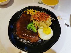 -汤姆家的牛排意面披萨(融创茂店)