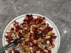 -有红鸡毛店·川菜(建设路店)