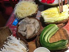 -赵美丽·重庆社区火锅·直营店(火车东站·中豪国际店)