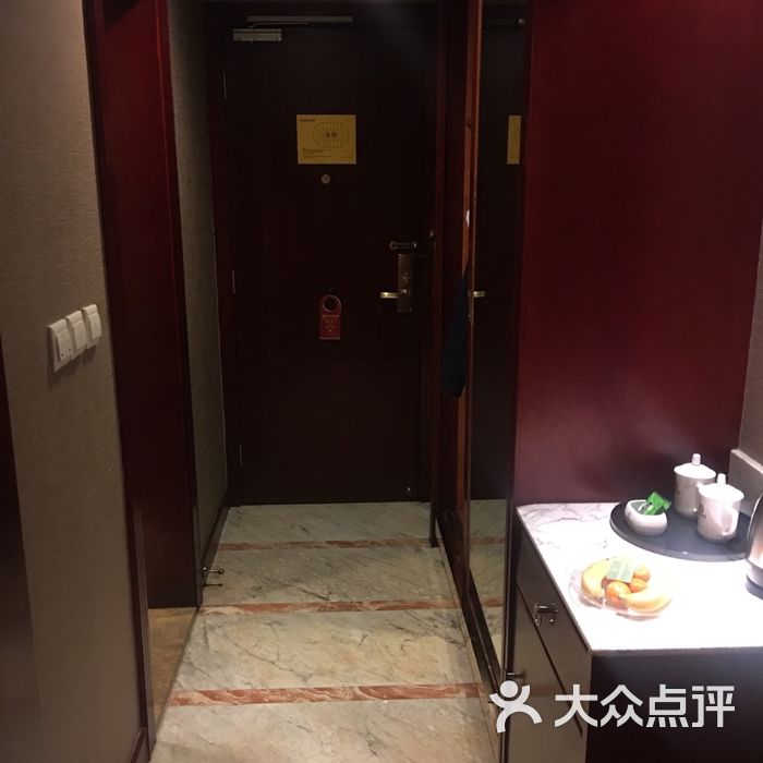 西昌名仁酒店妹妹图片