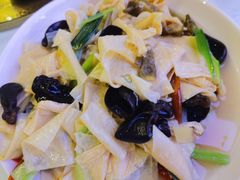 酸辣豆腐巾子-谢师酒家