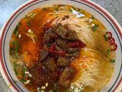 红烧牛腩汤粉-李氏紫竹林卤粉(火车站店)