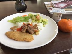 -上海星瀚奔驰4S店(红柳路店)