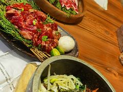 -草家酱蟹炭火烤肉店(珲春南路一店)