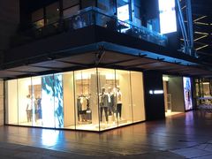 -URBAN REVIVO(欢乐海岸购物中心店)