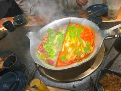 -湊湊火锅·茶憩(南京东路悦荟店)