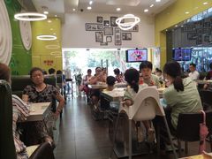 大堂-佰搭果·广式茶餐厅(西华路店)