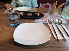 餐具摆设-必胜客(新中纬店)