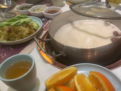 -洪氏嗨捞·猪肚鸡火锅(阳光天地店)