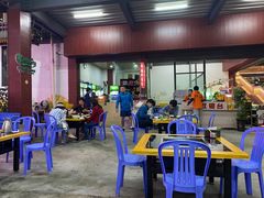 大堂-石屏老字号4号包浆豆腐美食城(泼水广场店)