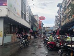 -瓦洛洛传统市场