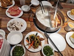 -蒙肥羊·酸汤潮牛·鲜牛肉火锅烤肉自助(岗顶店)