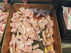 猪颈肉-哈哈碳都·牛肋条无限自助烤肉(台江万达店)