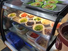 -裕新楼粉面馆·石磨手工粉(四方坪店)