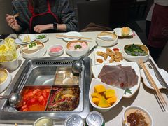 -海底捞火锅鲜切牛肉主题店(长寿路店)